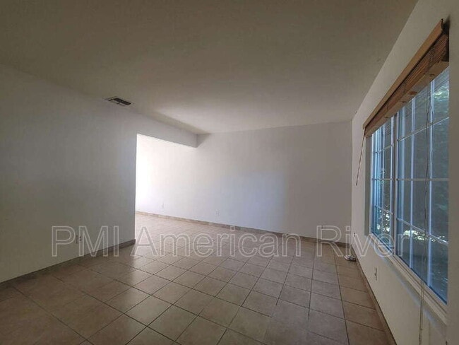 Building Photo - 8800 Sawtelle Way