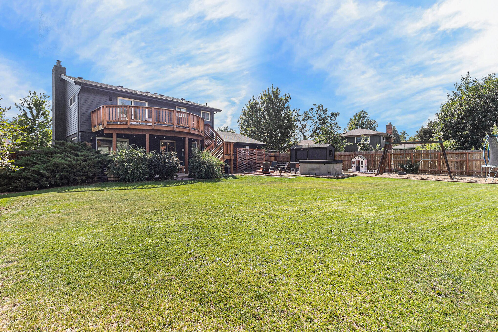 Building Photo - 219 Seminole Dr