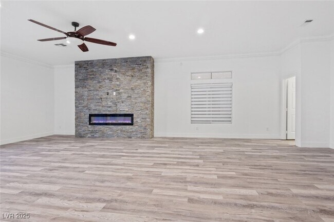 Building Photo - 4630 Laguna Vista St