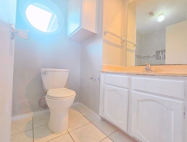 Building Photo - 10919 Pigeonwood Dr