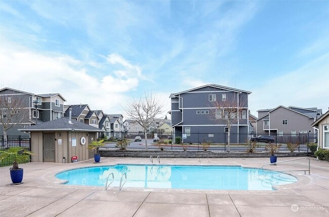 Building Photo - 13405 97th Ave E