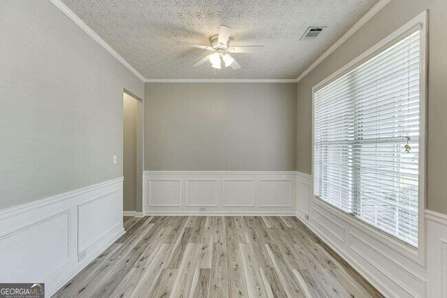 Building Photo - 678 Clairidge Elm Trail SW