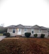 Building Photo - 4 Success is now offering this spacious 3 bedroom home 1.5 bathroom home in a very quiet neighbor...