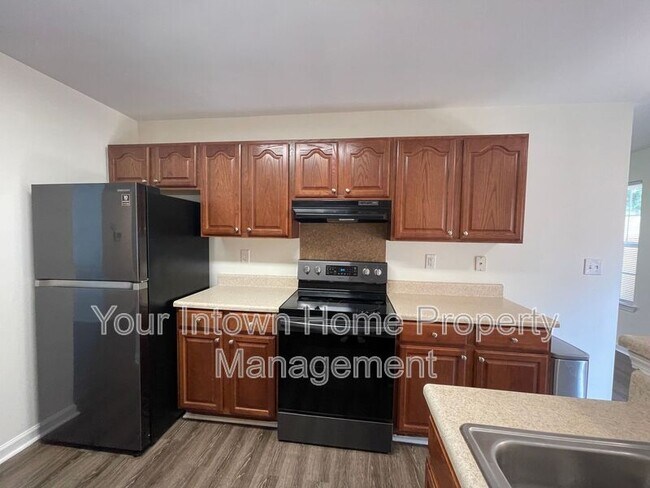 Building Photo - 2780 Silver Hill Terrace SE