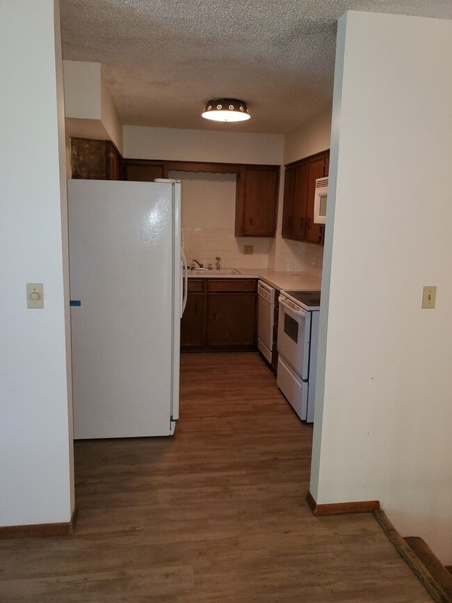 Building Photo - 1230 N Edwards