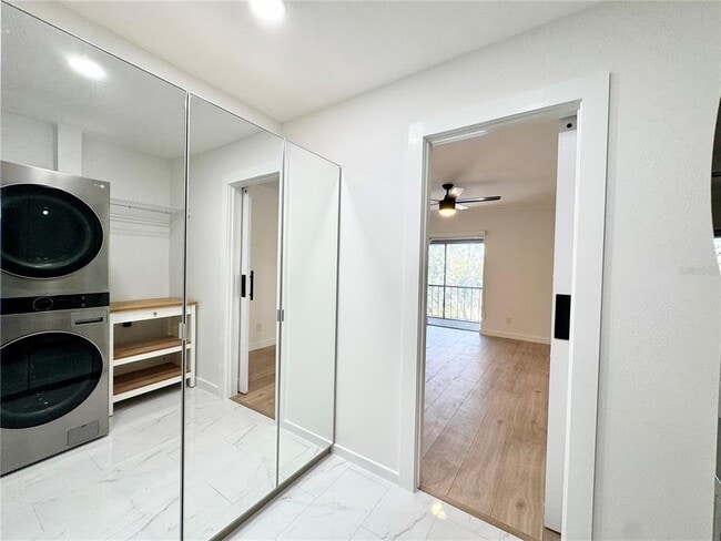 Building Photo - 9205 Tudor Dr