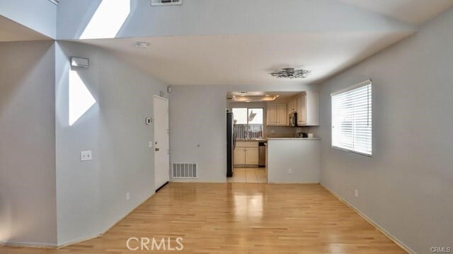 Building Photo - 121 Rue Monet