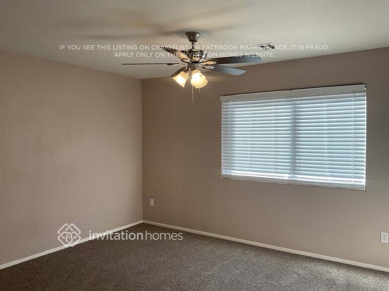 Building Photo - 9413 Santana Siesta Ave