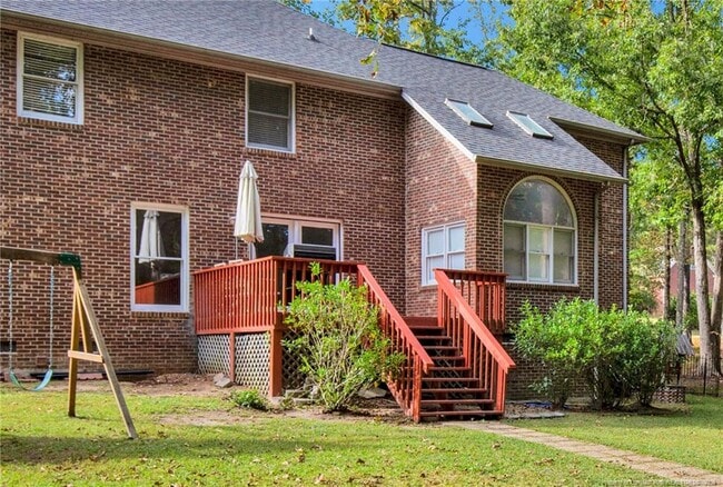 Building Photo - 160 Carolina Way