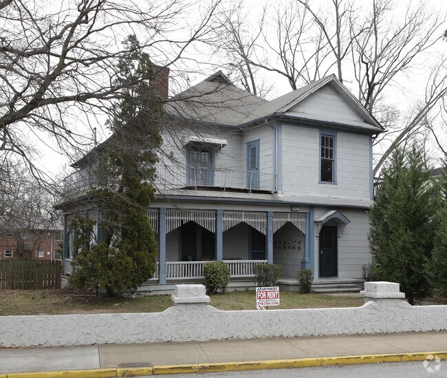 Primary Photo - 3540 E Main St