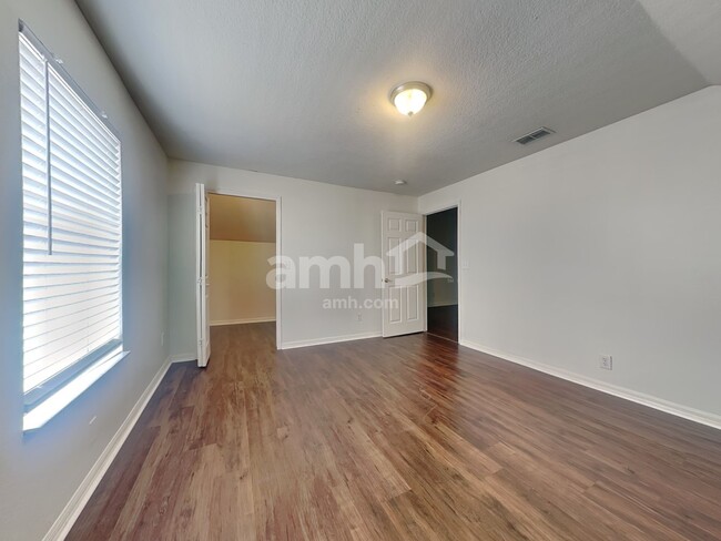 Building Photo - 4322 Brooke Dr
