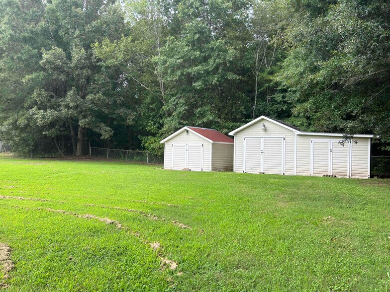 Building Photo - 436 Riverdale Rd