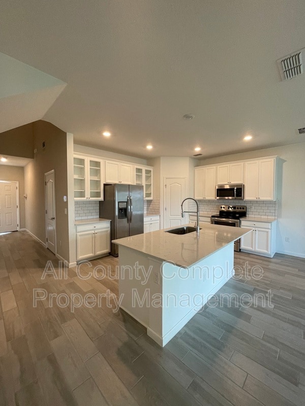 Building Photo - 12804 Josslyn Ln