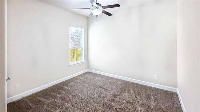 Building Photo - 184 Fort Cobb Way