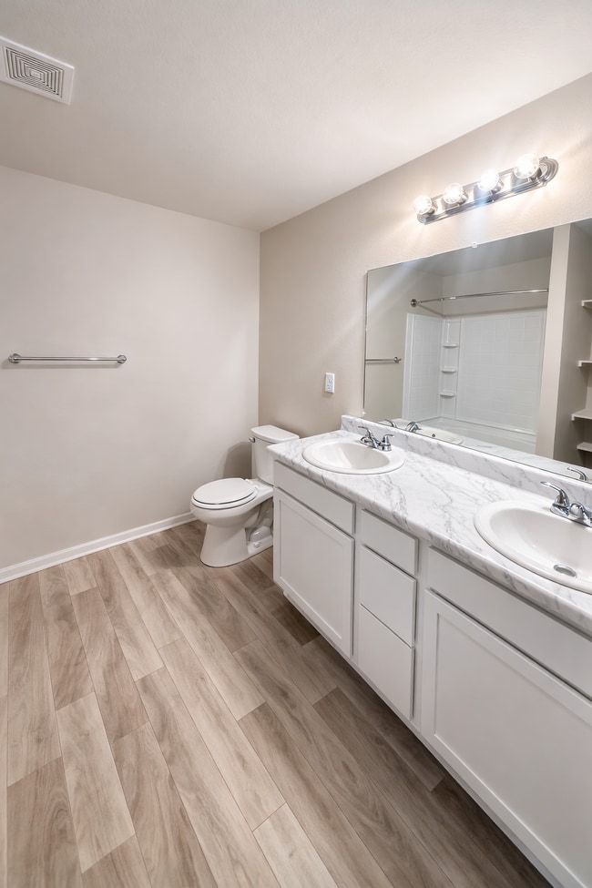 Building Photo - 3008 Emerald Pk Trl