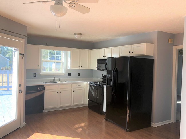 Building Photo - 148 Copperridge Trail