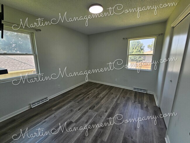Building Photo - 3406 S Grand Ave
