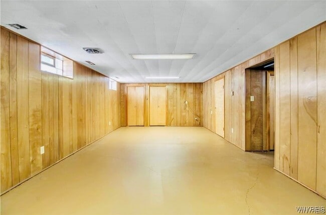 Building Photo - 18 Mary Lou Ln