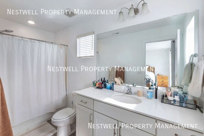 Building Photo - 1123 E Hatch Row