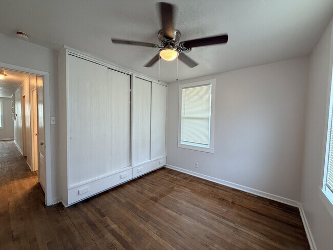 Building Photo - 3918 Harris Dr