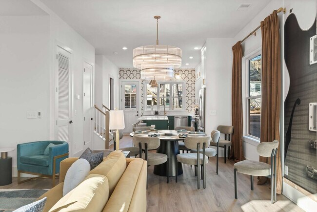 Building Photo - 1315 16th Ave S