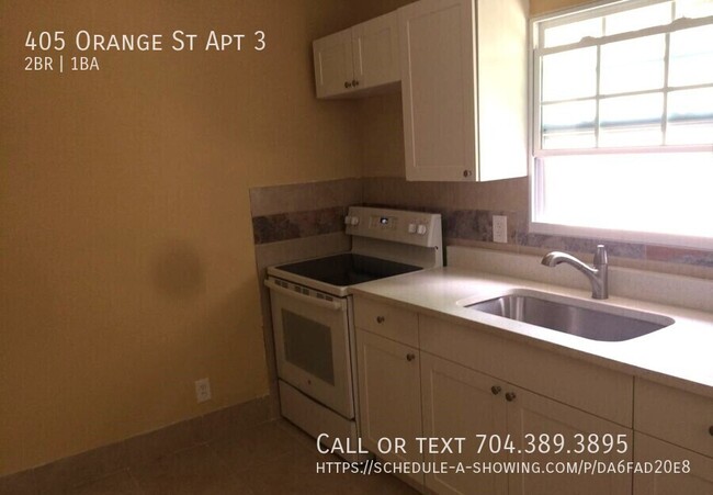 Building Photo - Apartment for rent. Close to Randolph and ...