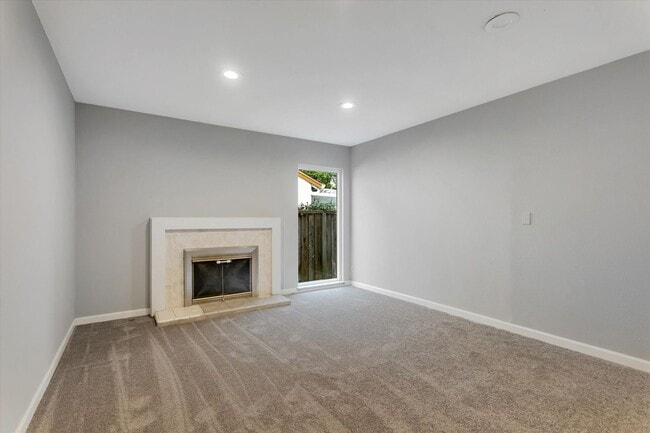 Building Photo - San Jose 4 Bedroom with Solar Power & Central A/C