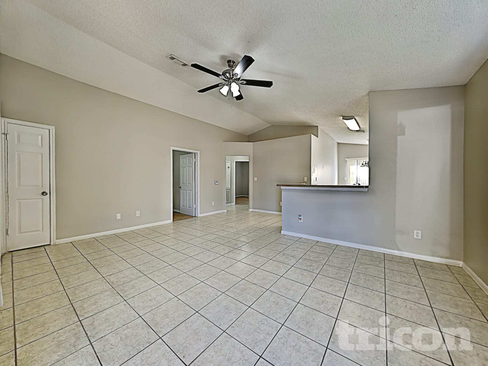 Building Photo - 3215 Boynton Dr