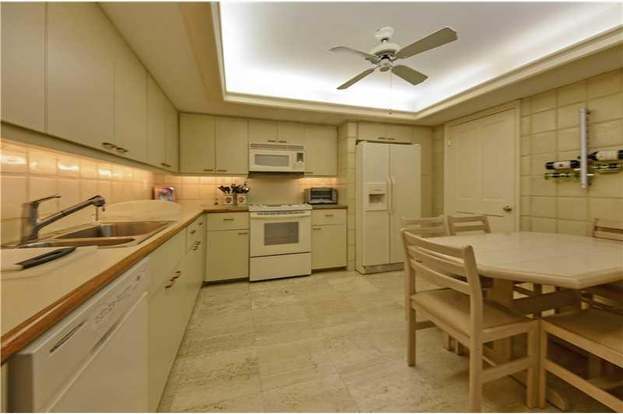 Building Photo - 251 Crandon Blvd