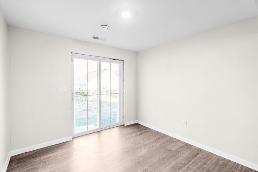 Building Photo - 7016 Buffalo Valley Dr