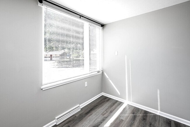 Building Photo - Amazing 2-Bedroom Apartment in Millard!