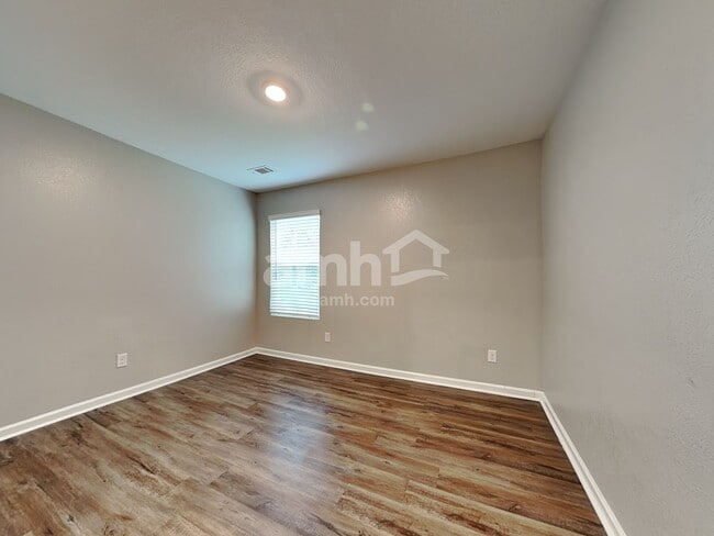 Building Photo - 116 Al Jennah Blvd