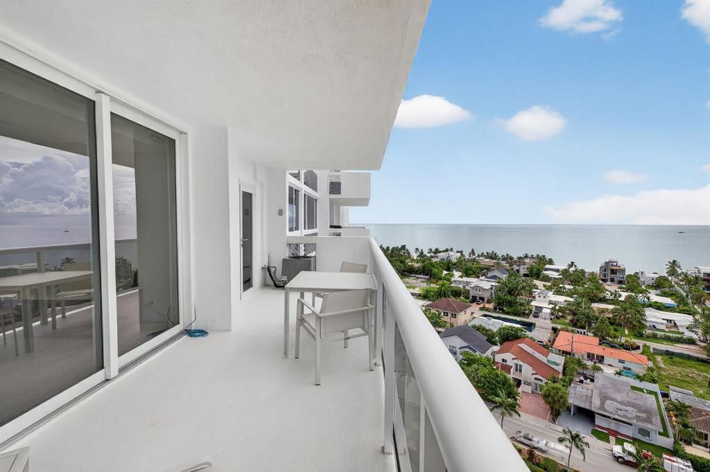 Building Photo - 2715 N Ocean Blvd