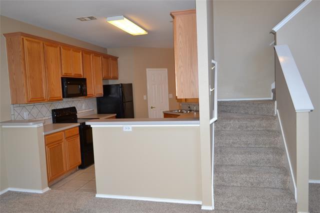 Building Photo - 8525 Heather Ridge Dr