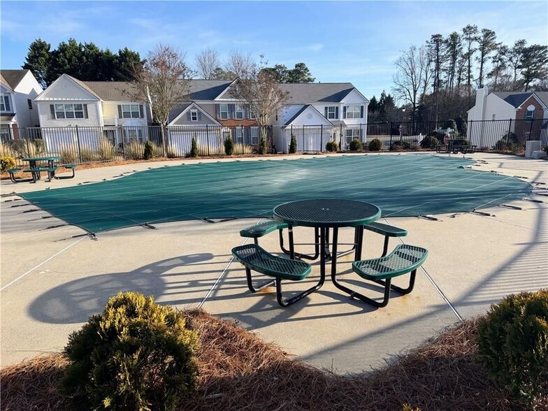 Building Photo - 940 Prestwyck Ct