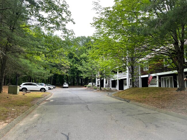 Building Photo - 110 Songbird Ln