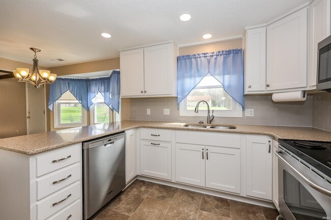 Building Photo - 7104 Tanbark Ln