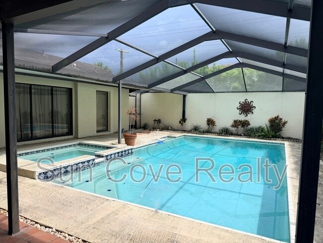 Building Photo - 13550 Avista Dr