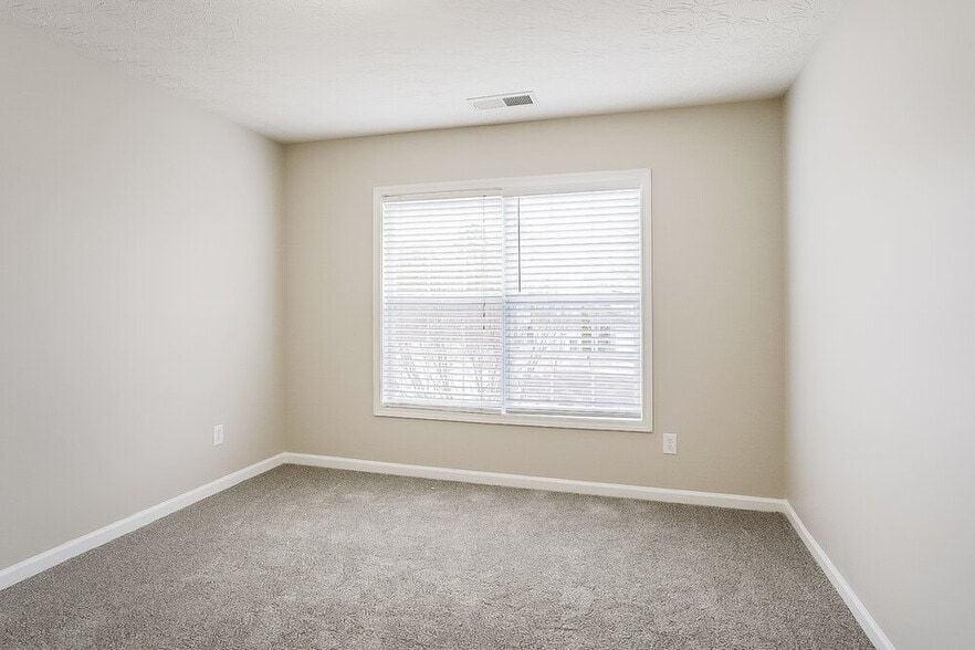 Building Photo - 95 Golden Pine Rd