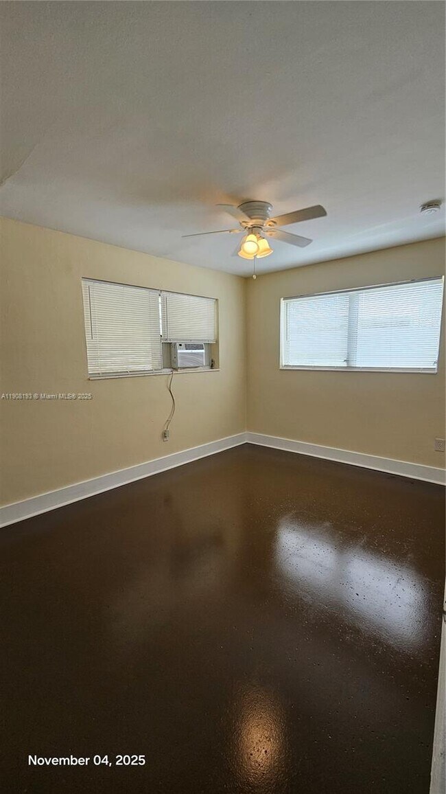 Building Photo - 1840 Fern Rd