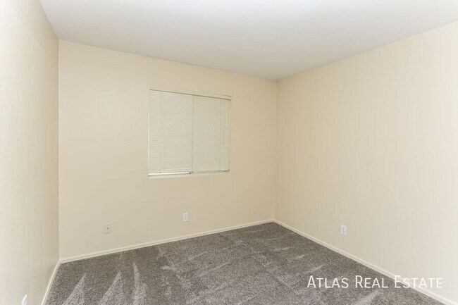 Building Photo - 5408 Ravana Ave