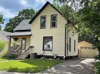 Building Photo - 3 Bed 2 Bath Single Family Home