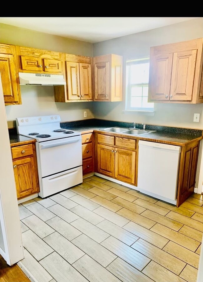 Building Photo - 4005 County Rd 34