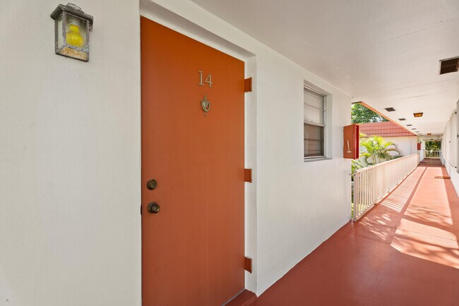 Building Photo - 2600 SE Ocean Blvd