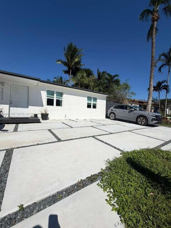 Building Photo - 2623 Thomas St