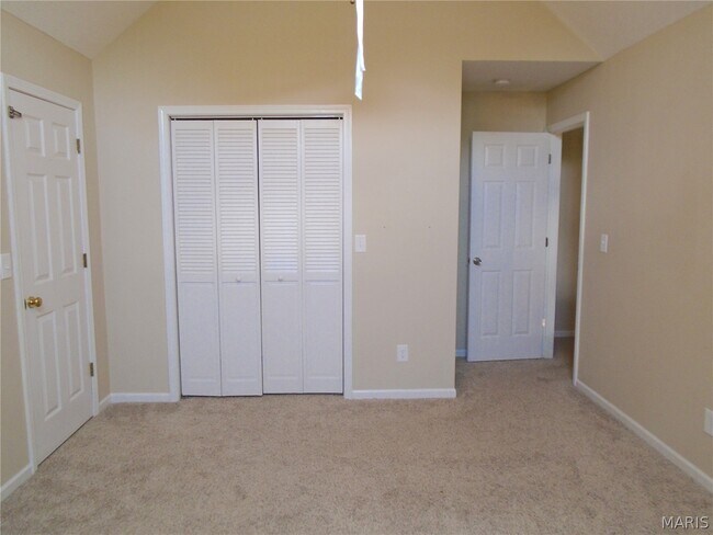 Building Photo - 1109 Peachtree Ct