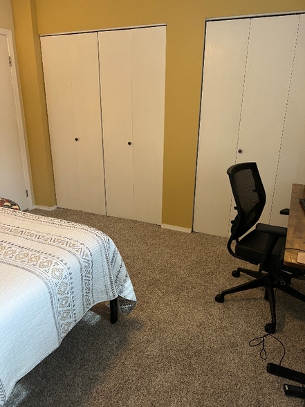 Building Photo - 8743 W Cornell Ave