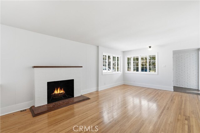 Building Photo - 815 S Juanita Ave