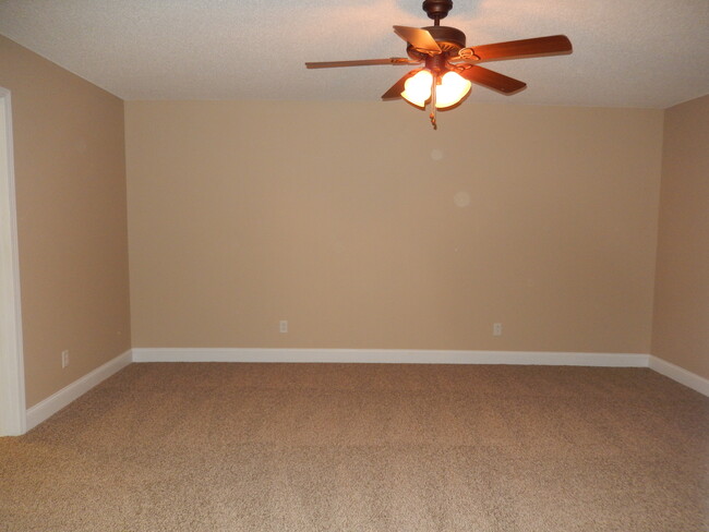 Large Bedrooms - 319 Southern Comfort Dr