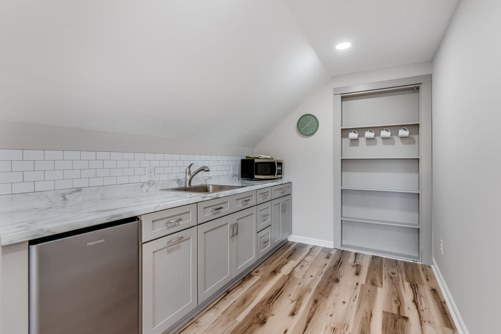 Building Photo - 113 Gladys Ln